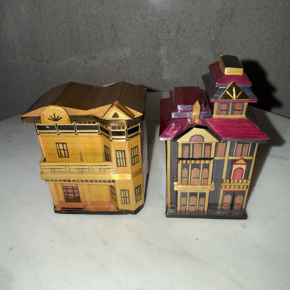 Lot Of 2 REO 1978 Straw Reed House Shaped Trinket Box